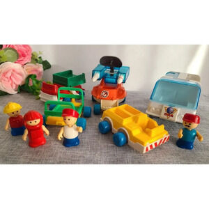 5 Vintage Little‎ People Vehicles, And 4 Figures 1990s